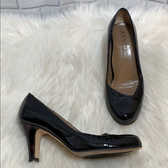 AnyiLu Black Patent Leather Heels Size 38.5/8.5 - Picture 1 of 6